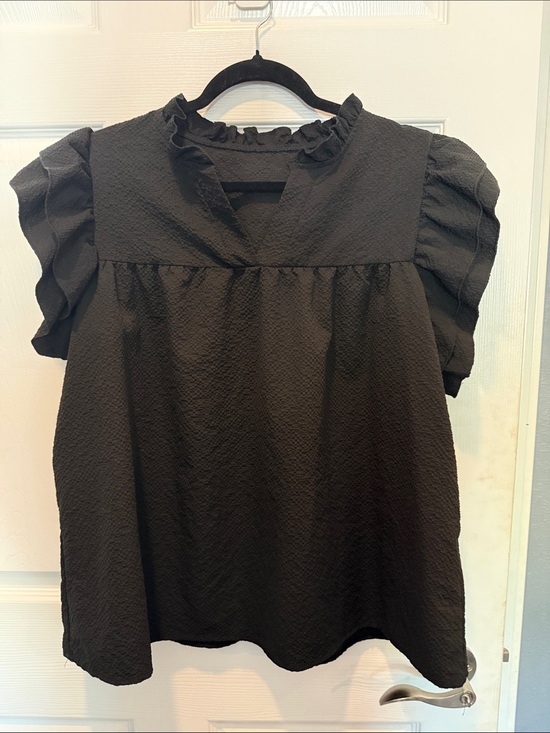 Tops - Black Ruffle Sleeve Women’s Top